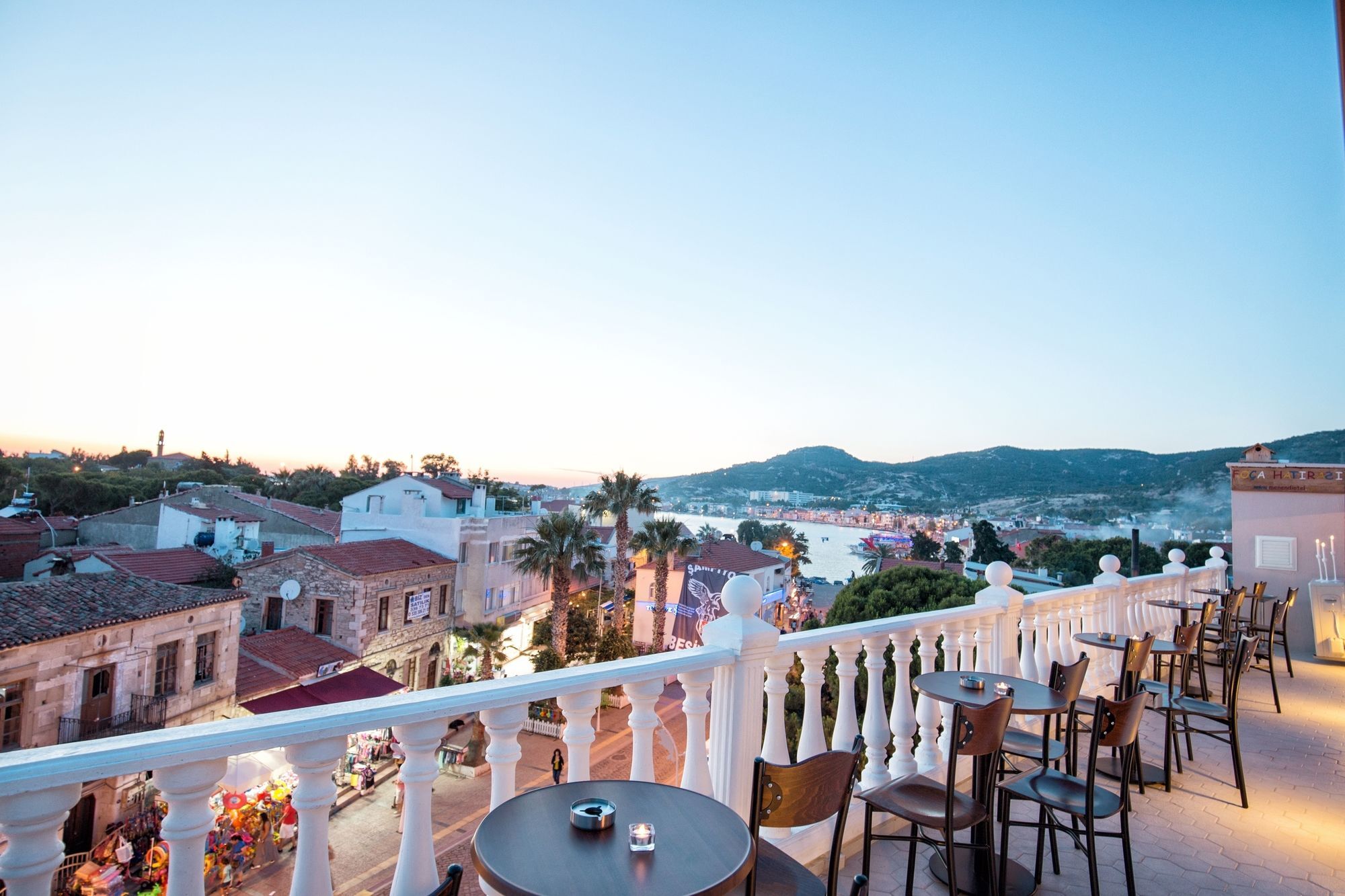 Menendi Otel Foça Dış mekan fotoğraf
