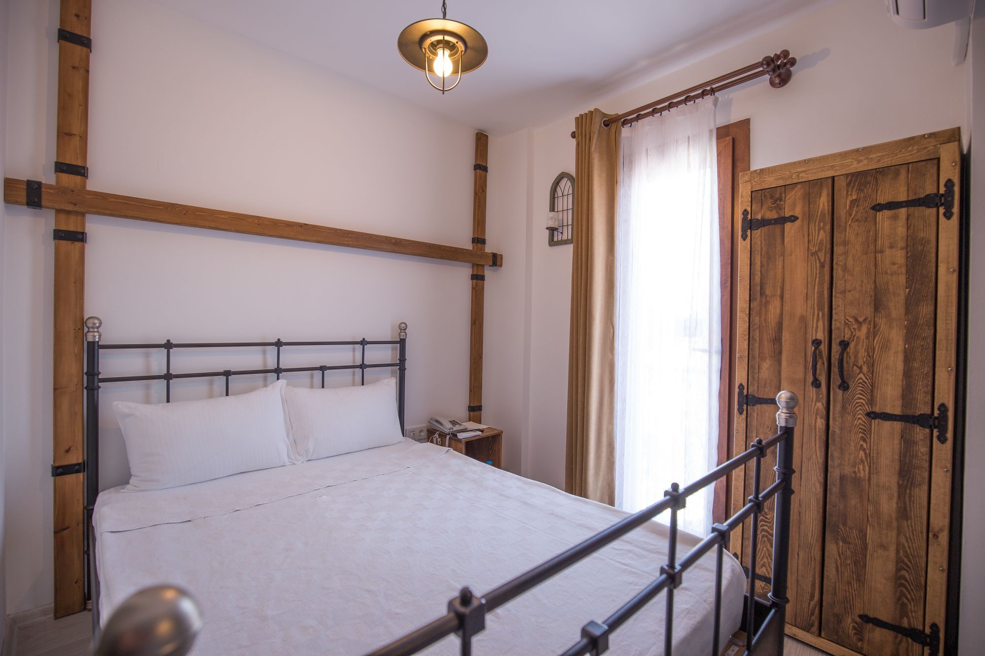 Menendi Otel Foça Dış mekan fotoğraf