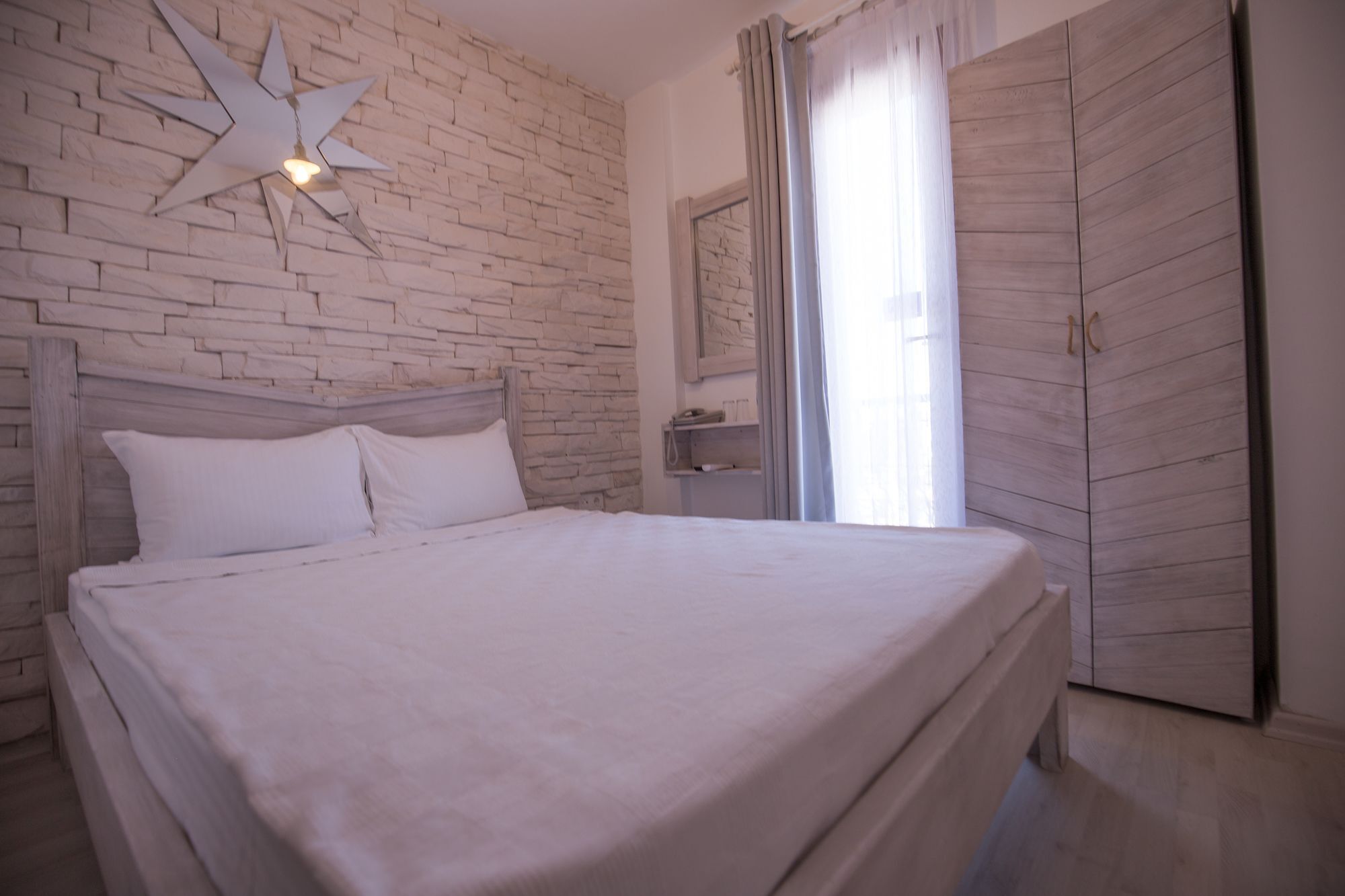 Menendi Otel Foça Dış mekan fotoğraf